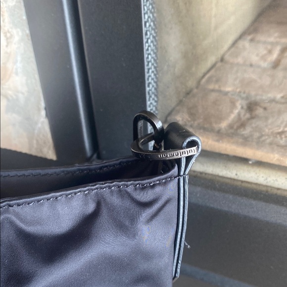 Lululemon Yoga Gym Weekend Bag great for Yoga or Travel - Picture 4 of 11